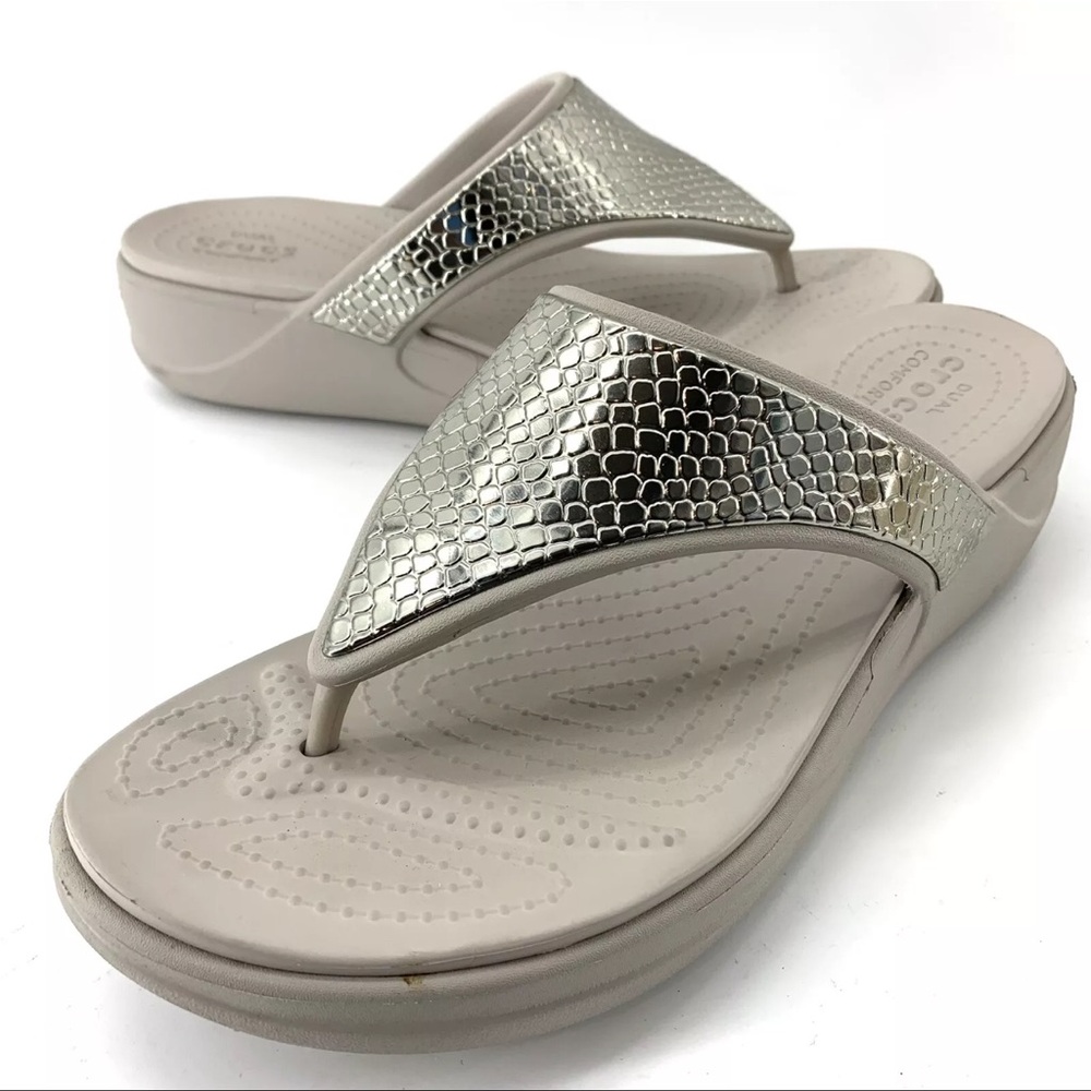 Crocs 🖤🩶🩶 Monterey Metallic Gray Wedge Flip Shoes Sandals Women’s US Size 11